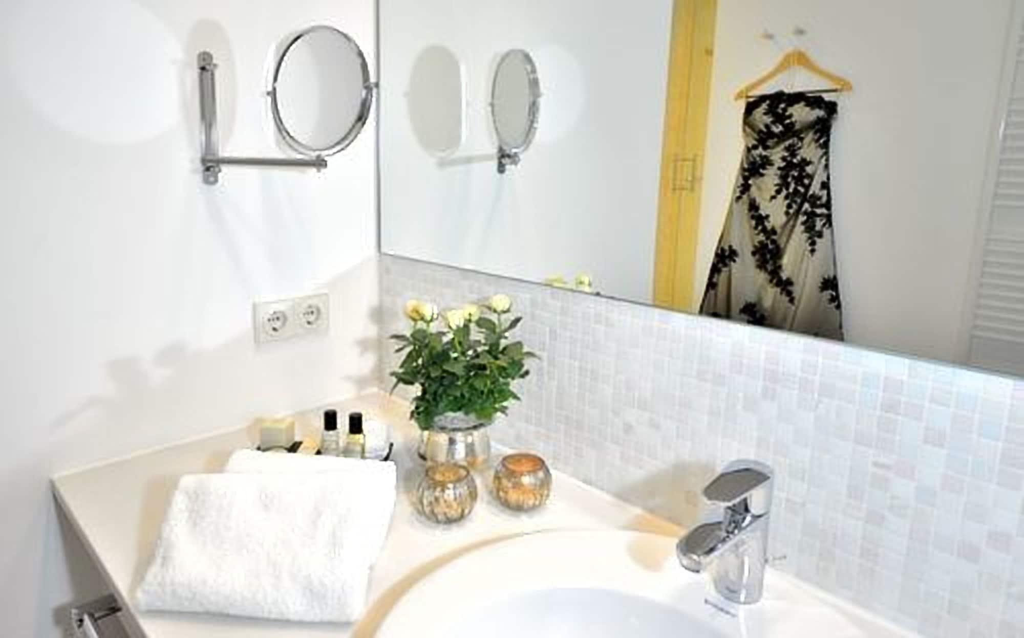 Privathotel Lindtner Хамбург Екстериор снимка Bathroom