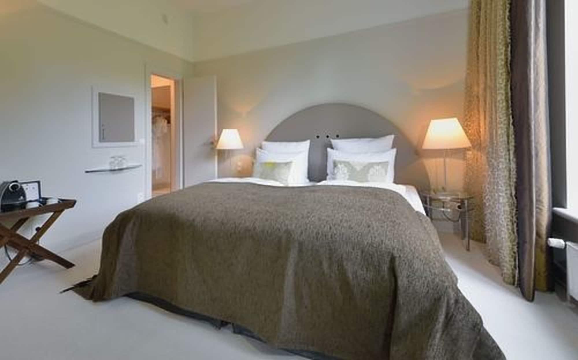 Privathotel Lindtner Хамбург Екстериор снимка A bedroom at the hotel