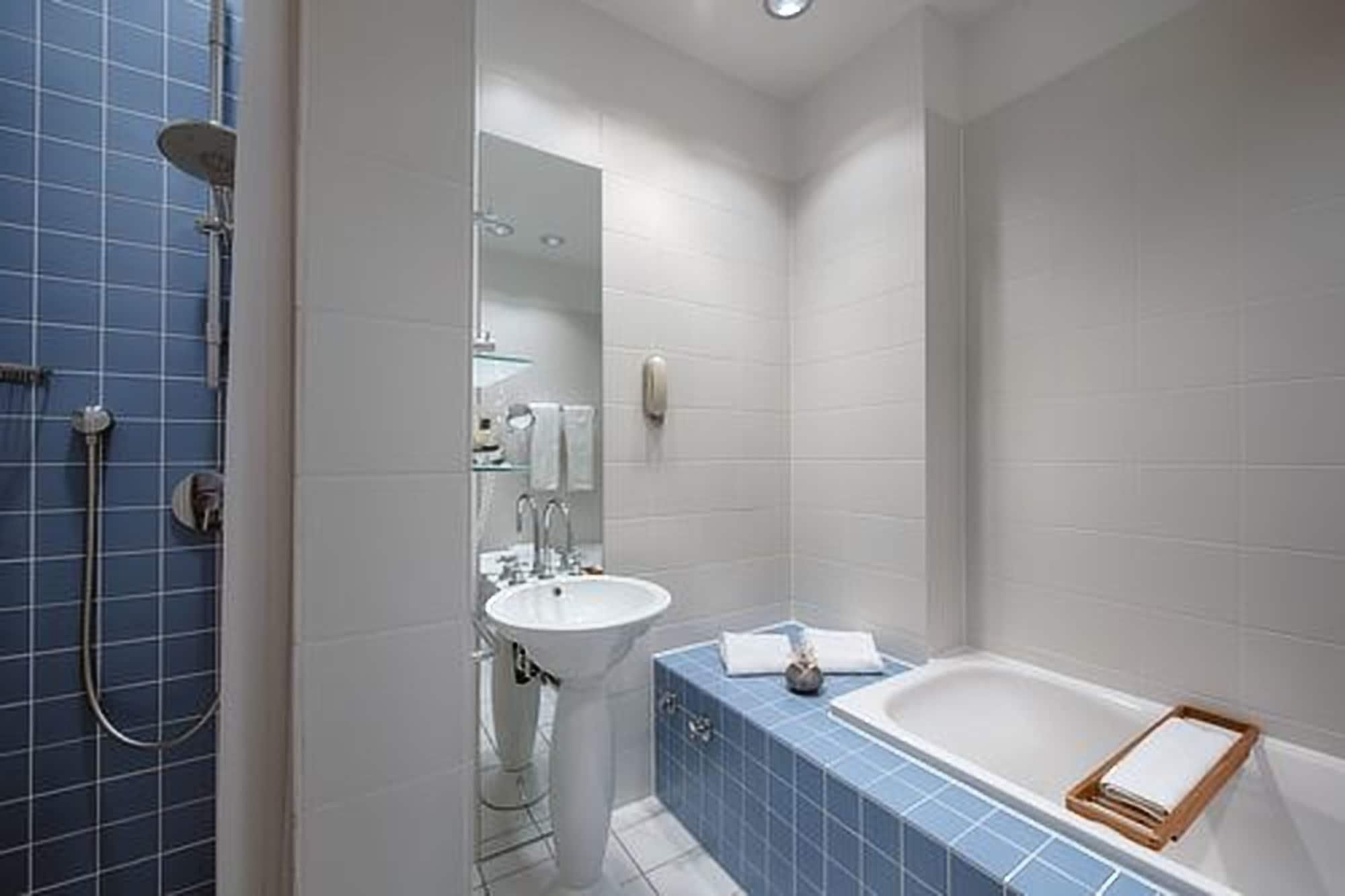 Privathotel Lindtner Хамбург Екстериор снимка Bathroom