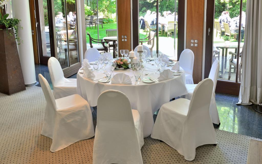 Privathotel Lindtner Хамбург Екстериор снимка A table set for a wedding reception
