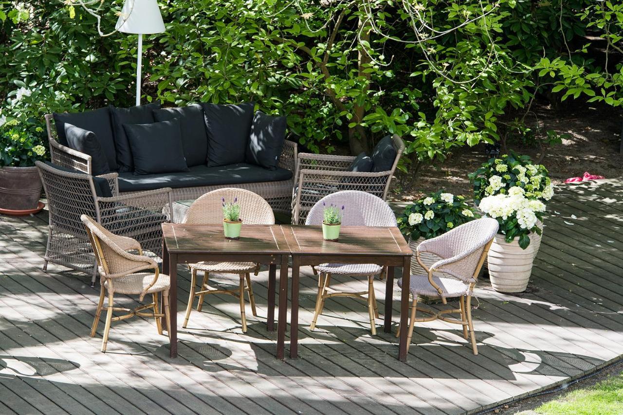 Privathotel Lindtner Хамбург Екстериор снимка Garden furniture